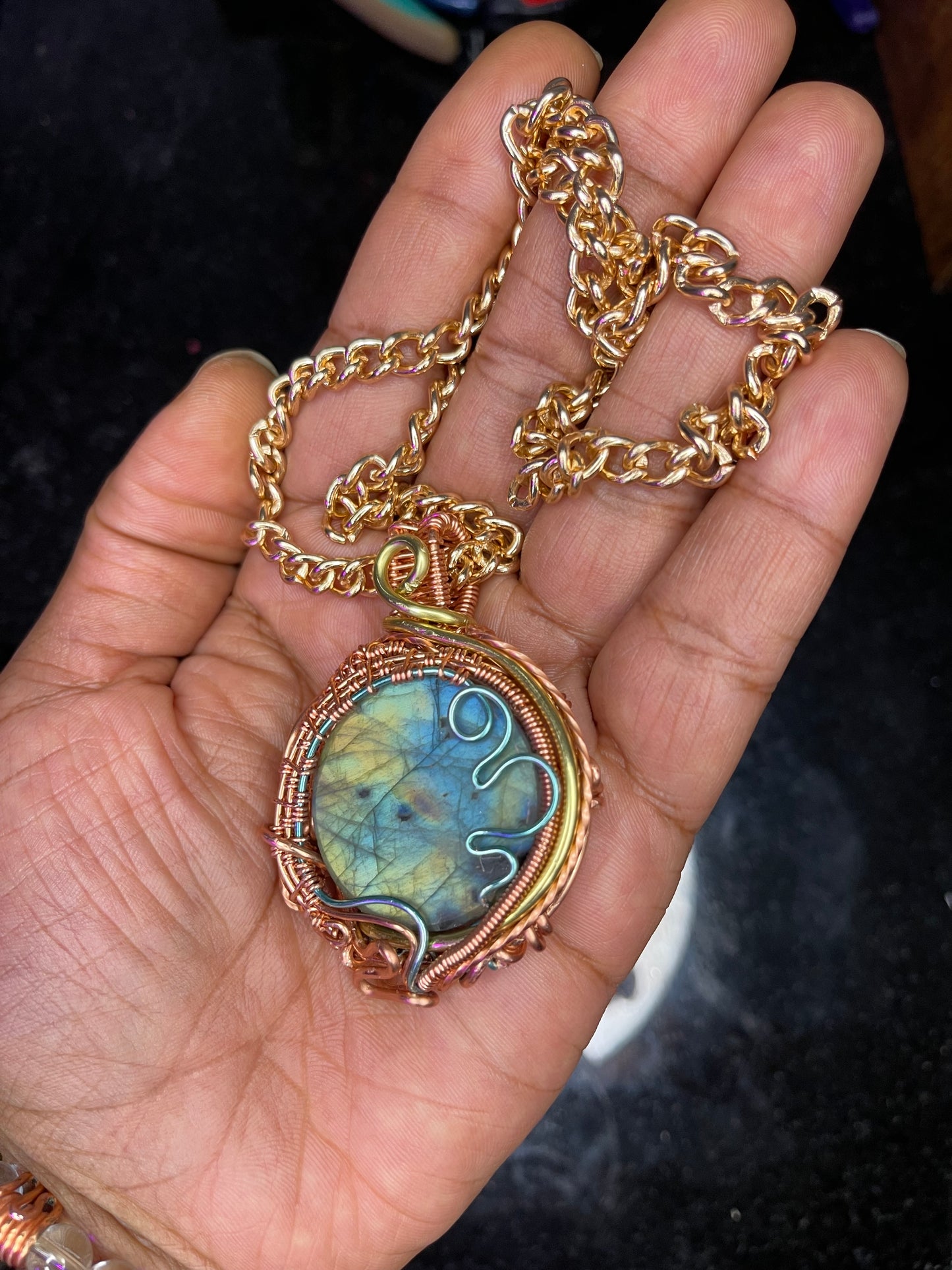 Flashy Labradorite Pendant